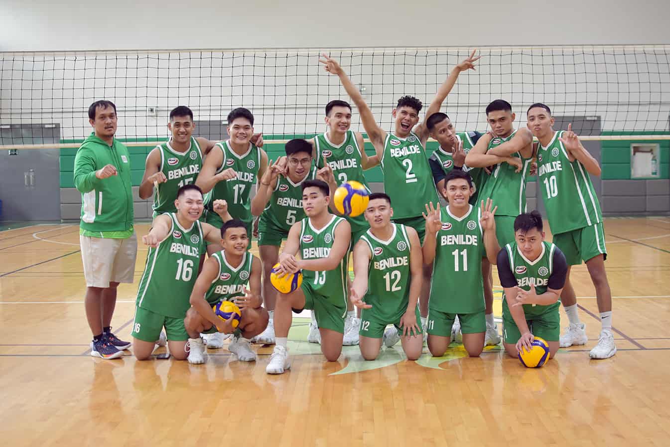 Read more about the article The Blazers Men’s Volleyball Team Slam Book