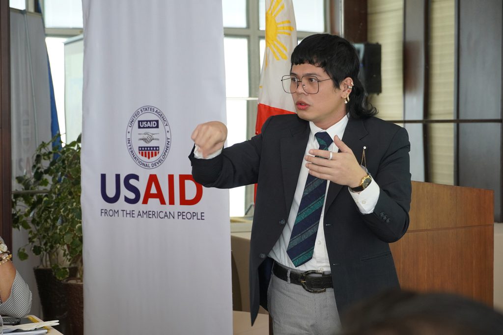 USAID Sherlo Reyes 3