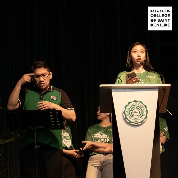 NCAA Volleyball ThanksgivingMass11